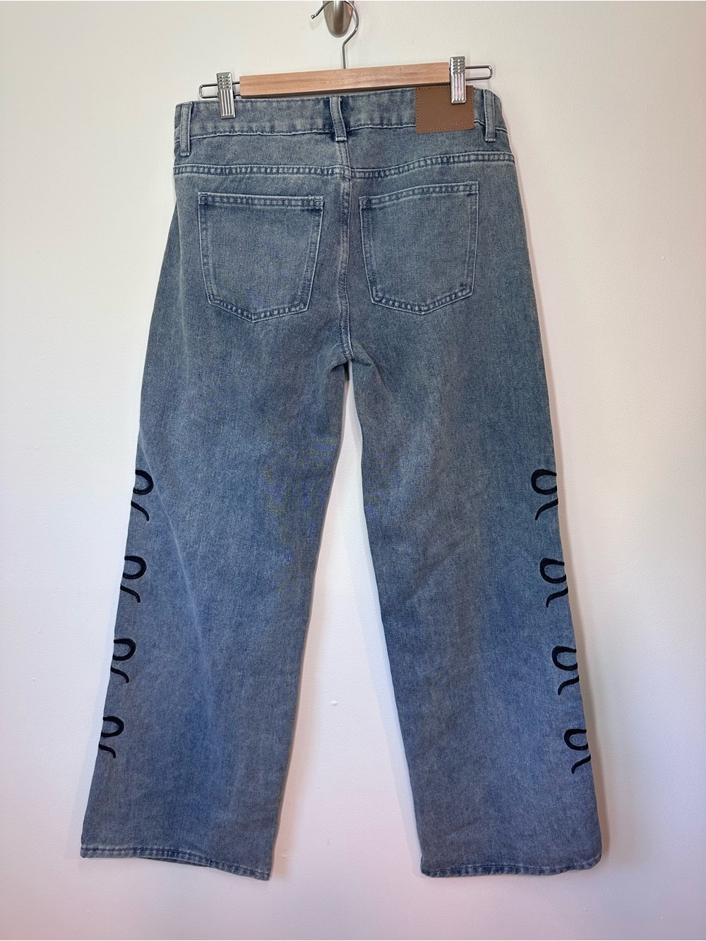 NWT Aeropostale Baggy Wide Leg Bows Jean Small - Picture 7 of 7